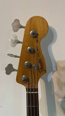 Fender Avre 62 jazz bass