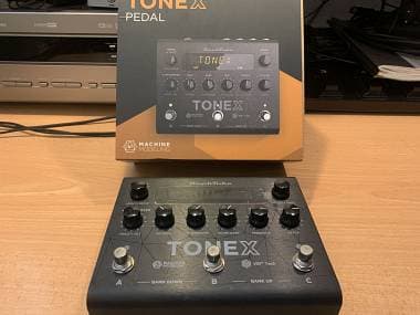 IK MULTIMEDIA ToneX Pedal - PEDALE PER LA MODELLAZIONE DI AMPLI + AMALGAM AUDIO