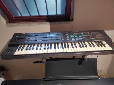 Vendo Casio CZ-5000 Vintage Synth 1985 Sequencer 8 tracce Funzionante