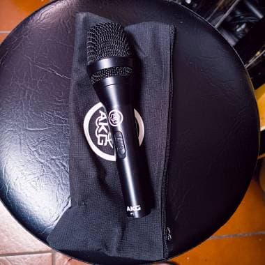 AKG P5S