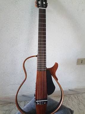 Yamaha SLG200