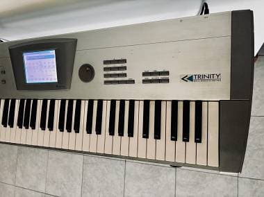 Korg Trinity V1