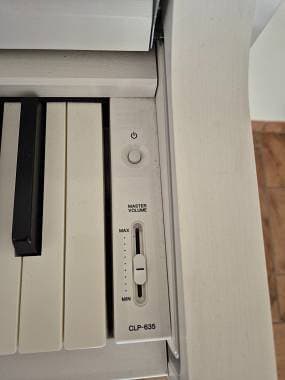 Yamaha CLP-635