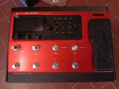 VENDO PERMUTO SCAMBIO Valeton GP200R