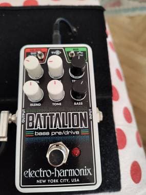 Electro Harmonix Nano Battalion bass preamp overdrive