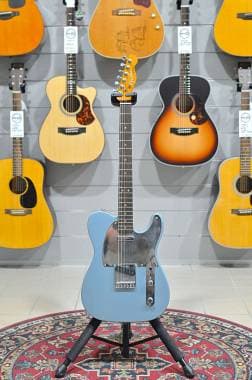 Fender Chrissie Hynde Telecaster - RW - Ice Blue Metallic