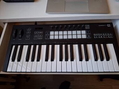 Novation Launchkey 37 mk3