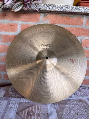 SCAMBIO CON MICROFONI Paiste Formula 602 medium ride 18