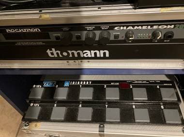 Rocktron Chameleon 2000 completo di fly case e pedal switch