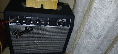 Fender Frontman 15G amplificatore