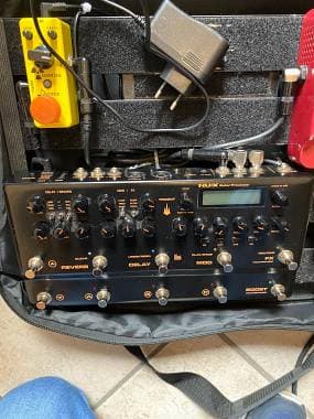 VENDO MULTIEFFETTO AMPLI MODELER NUX TRIDENT NME-5 PER CESSATA ATTIVITA'