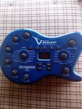 Behringer V AMP 1