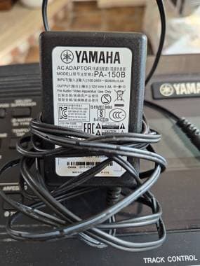 Yamaha E453