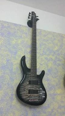 Cort Action V-DLX