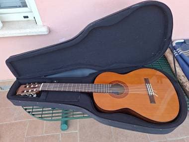 Yamaha C40 primi anni 2000 con custodia