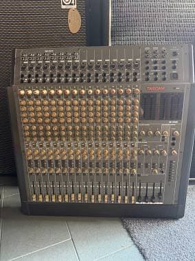 Tascam M-1516