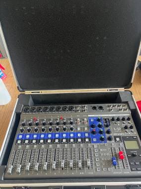 Zoom L-12 con case