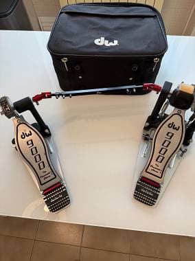 Doppio pedale DW Drums 9002 Double Pedal