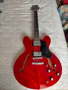 Gibson 335 riproduzione asiatica