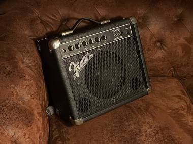 Fender Frontman Amp PR 241 - Amplificatore Combo chitarra Fender 15w