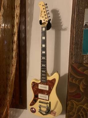 Harley Benton left mancina Jazzmaster bigsby vintage
