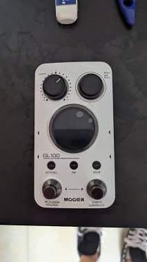 Mooer GL 100 loop station