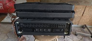 Flightcase Rack 2U con ruote, trolley, maniglia e porta cavi.
