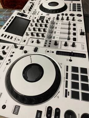 PIONEER XDJ XZ + CASE