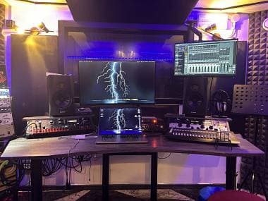 ADAM Audio T7V