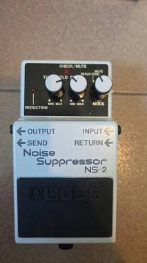 Boss NS2 Noise Suppressor Ottime condizioni, usato poco.