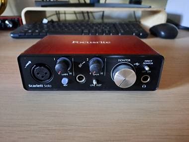 Vendo Focusrite Scarlett Solo Gen 2