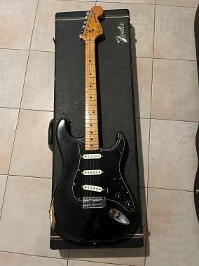 Fender Stratocaster 79 con custodia originale