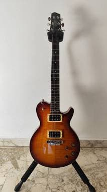 Line6 JTV 59 James Tyler Variax Tobacco sunburst