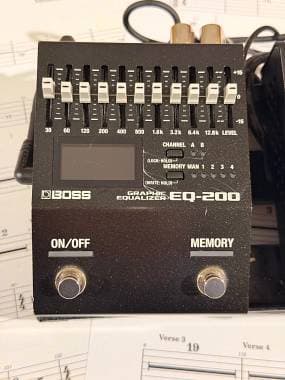 Boss EQ-200 Equalizer - Pedale per chitarra e basso perfetto con scatola