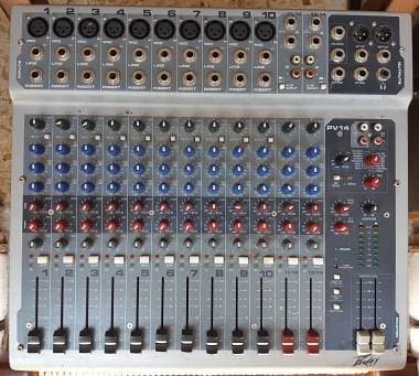 Mixer Peavey PV14