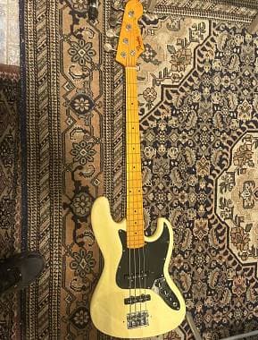 Fender Jazz bass vintage japan