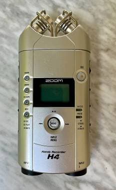 Zoom H4 Handy Recorder + alimentatore zoom + memory card da 16Gb e 512 Kb
