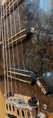 CHITARRA TIPO STRATO NON ORIGINALE ASSEMBLATA