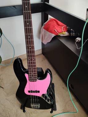 Squier Affinity jazz
