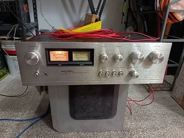 Rotel RA 712