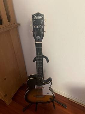 Harmony Guitars Stratotone
