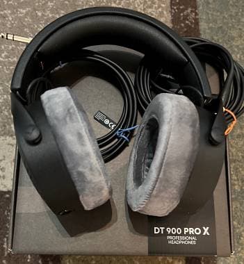 Beyerdynamic DT-900 PRO X CUFFIA SEMIA PERTA DA STUDIO