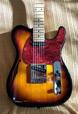 G&L Asat Classic Semi-Hollow