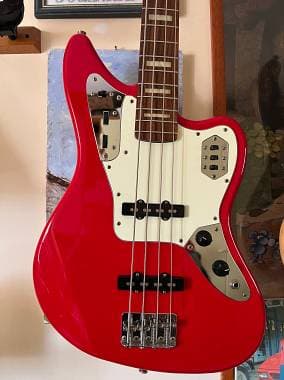Fender Jaguar bass japan hot rod red matching headstock