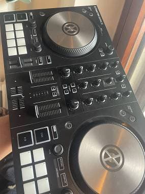 Controller Native Instruments Traktor Kontrol S2 MK3