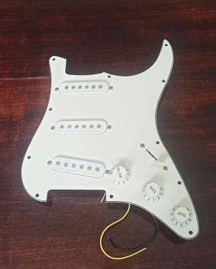 Battipenna cablato Squier by Fender Affinity