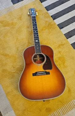 Gibson Custom Shop J45 DELUXE