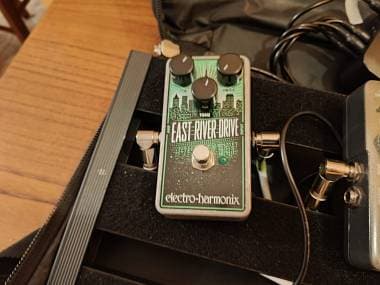 Electro Harmonix East River Drive