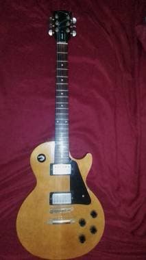Vendo Gibson Les Paul Studio + Peavey Classic 30