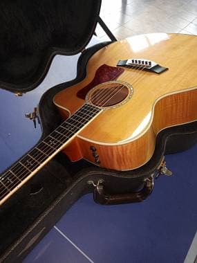 Taylor 615ce